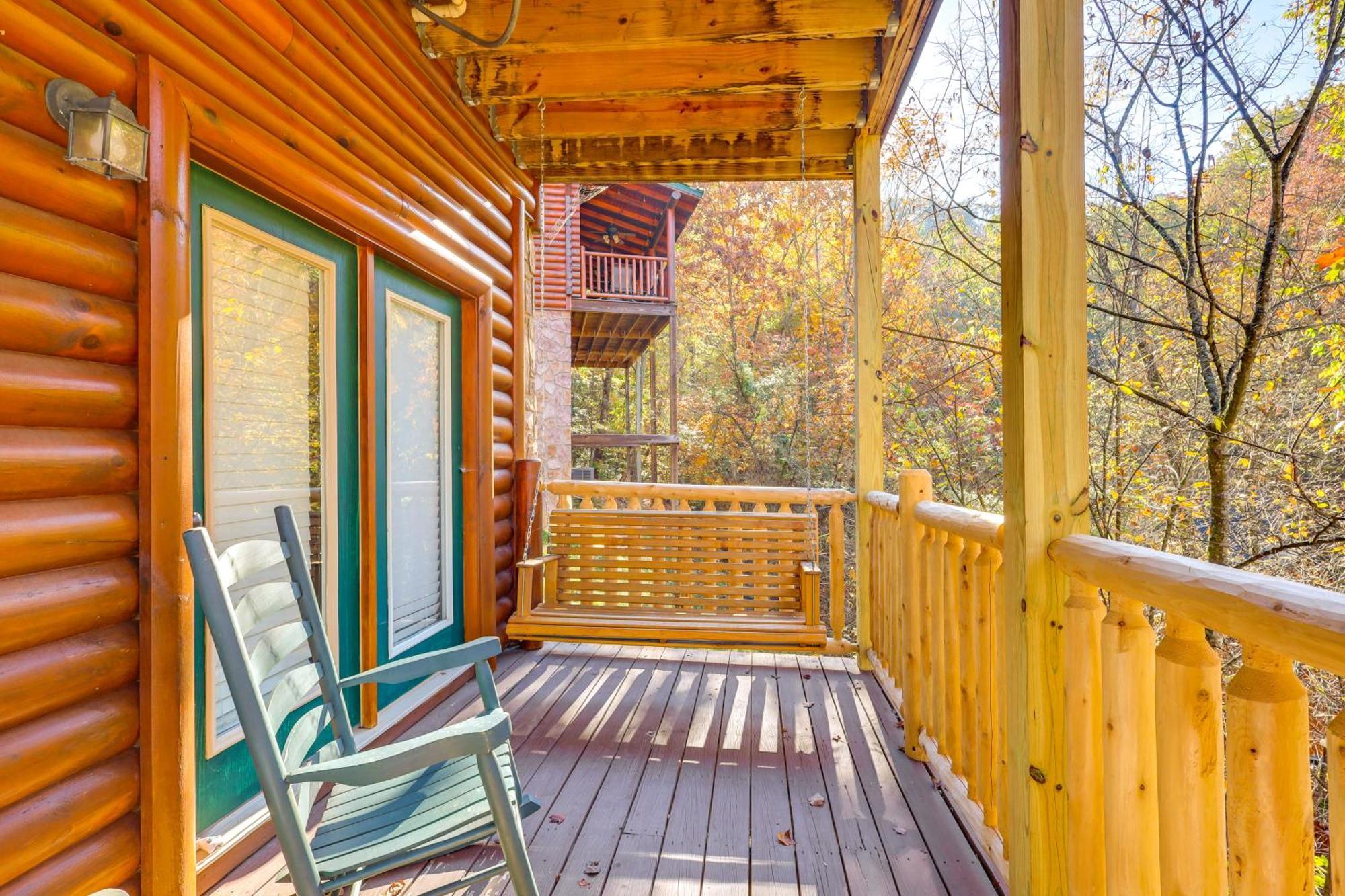 Pigeon Forge Cabin Rental With Decks And Hot Tub! Exterior photo